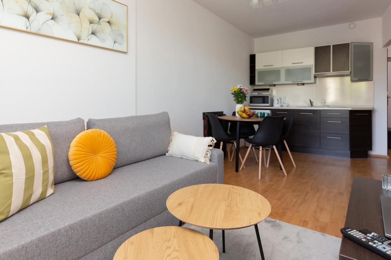 Cozy Apartment With Balcony Warszawa By Noclegi Renters Exterior photo